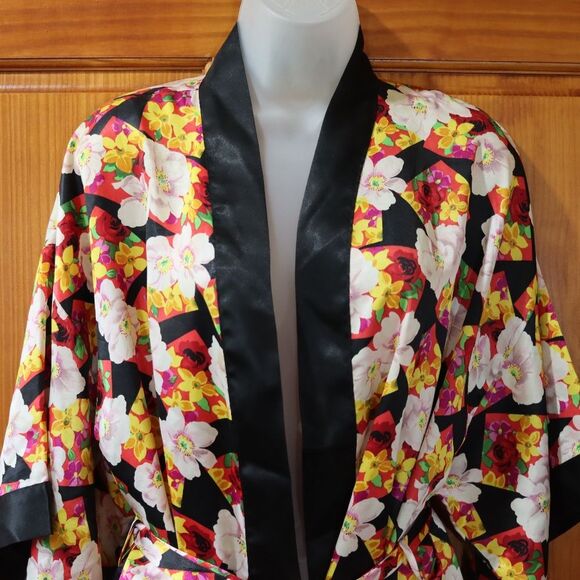 Delicates Vintage 90s Black Floral Kimono Robe Belted Wrap Loungewear - Picture 6 of 12